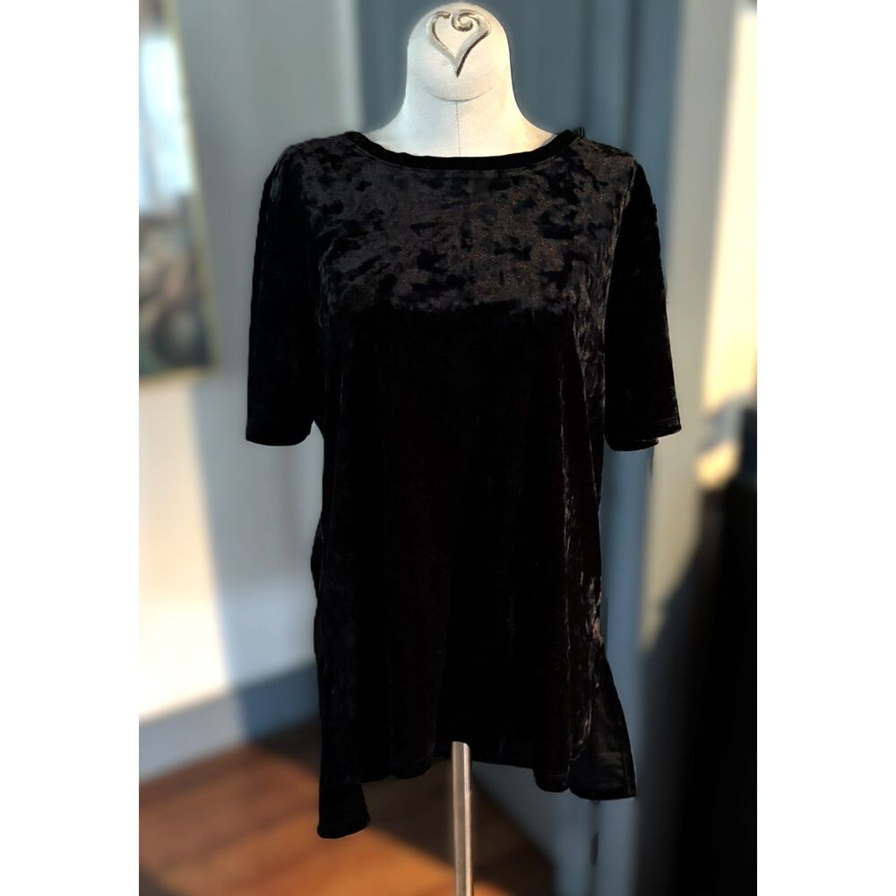 Black Crushed Velvet Tee STretchy Size 14/16 Whimsygoth Witchy